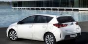 Toyota Auris Hybrid 2013