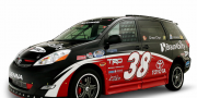 Toyota Ultimate NASCAR Fan Sienna Rampvan Concept 2008