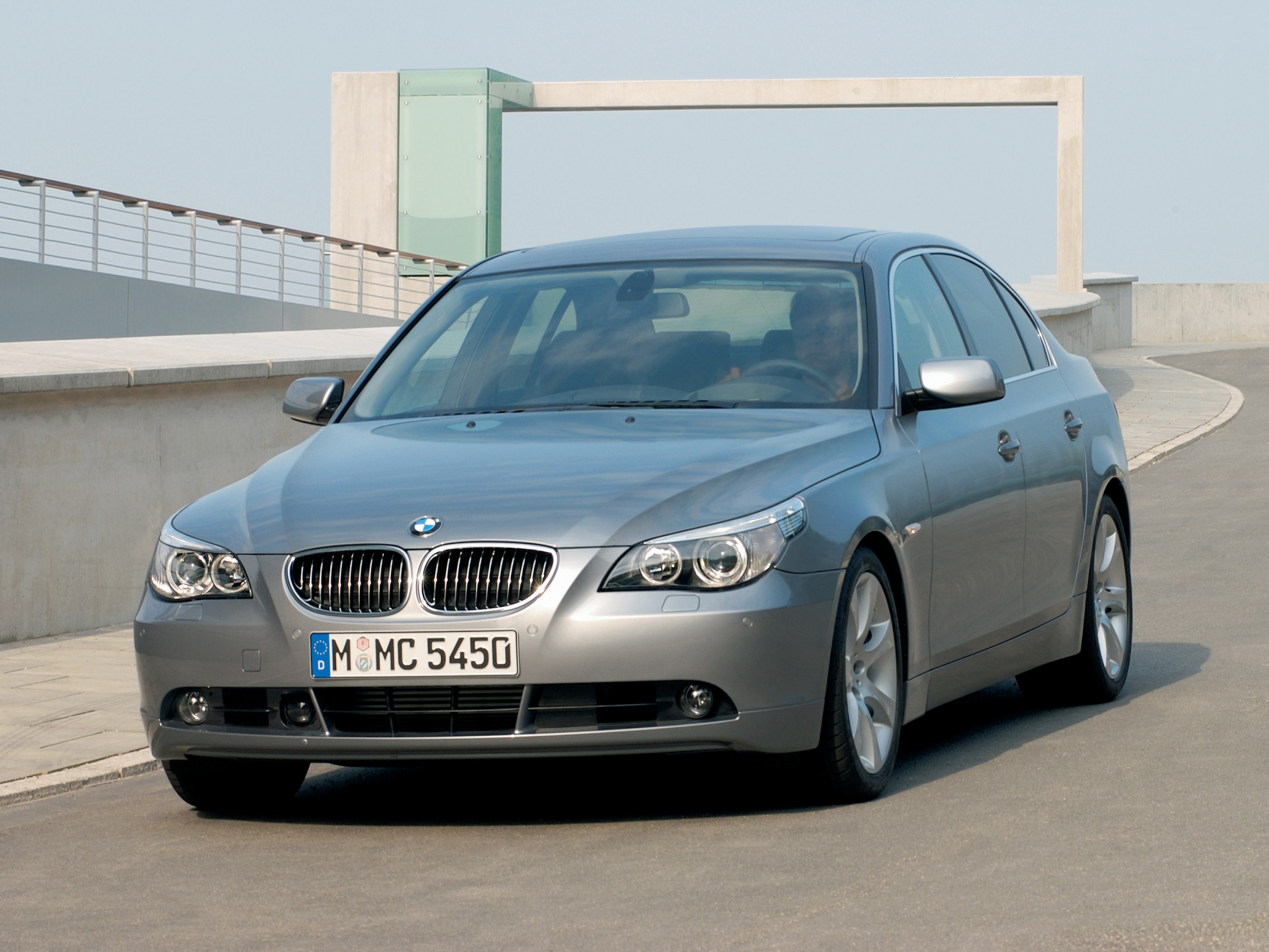 5％OFF-BMW ５シリーズ 2003/8～201•2/9 Ｅ６０ フロアマット ビッグ