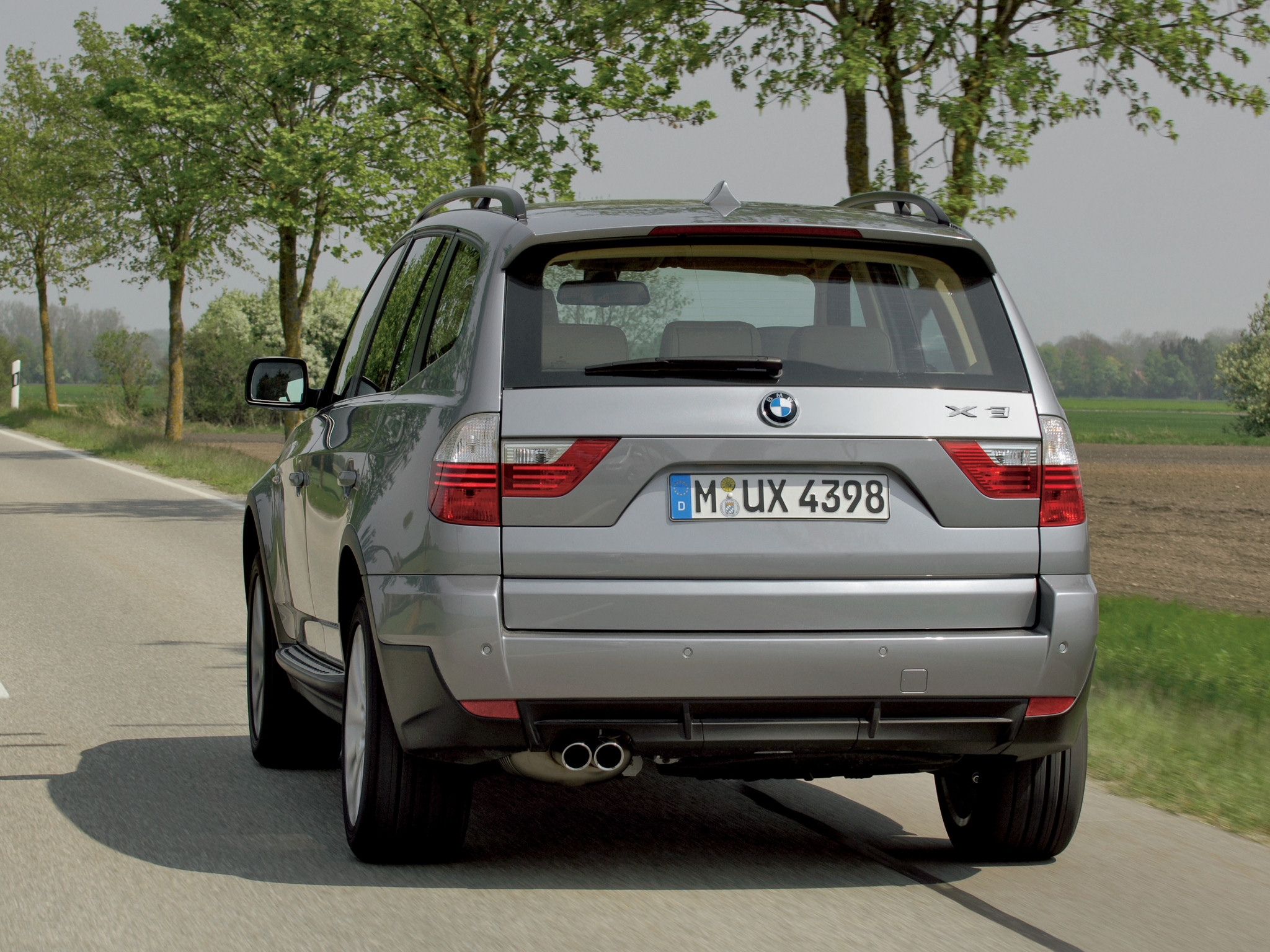 Fichier:BMW X3 (E83) Facelift rear 20100926.jpg — Wikipédia