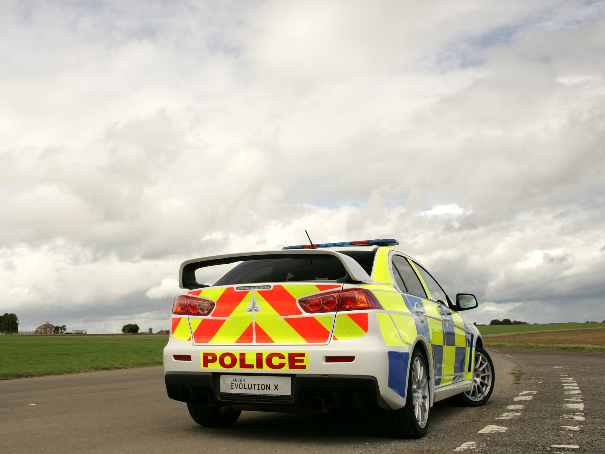 Mitsubishi Lancer Evolution x Police