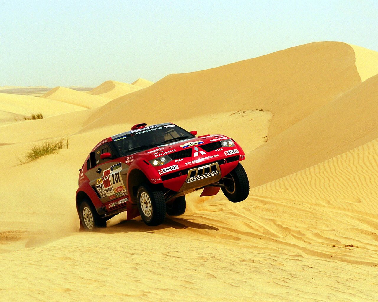 Nissan Dakar 2004