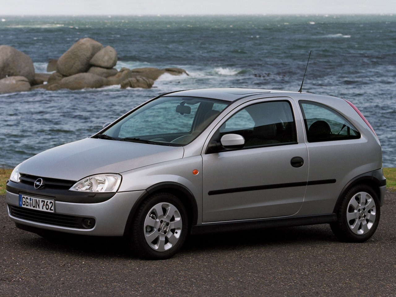 Opel-Corsa-C-2000-2003-Photo-23.jpg