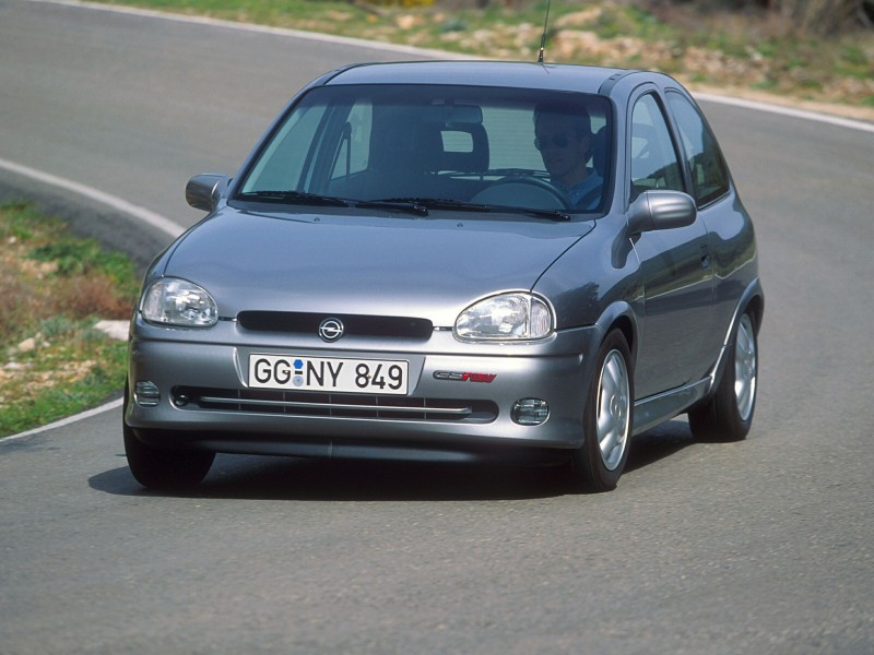 Car In Pictures – Car Photo Gallery » Opel Corsa GSI B 1993-1995 Photo 02