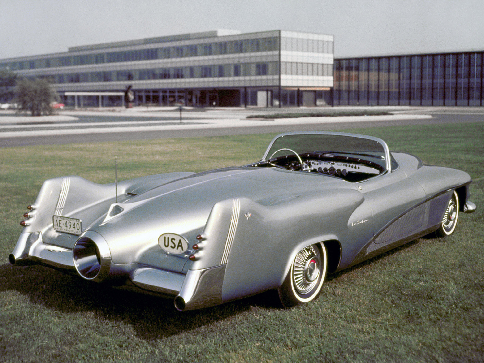 1951 GM LeSabre Concept - 25 Classic Cars You Dont Know 