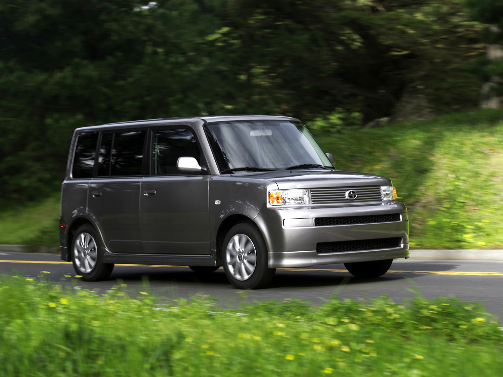 Scion XB 2004