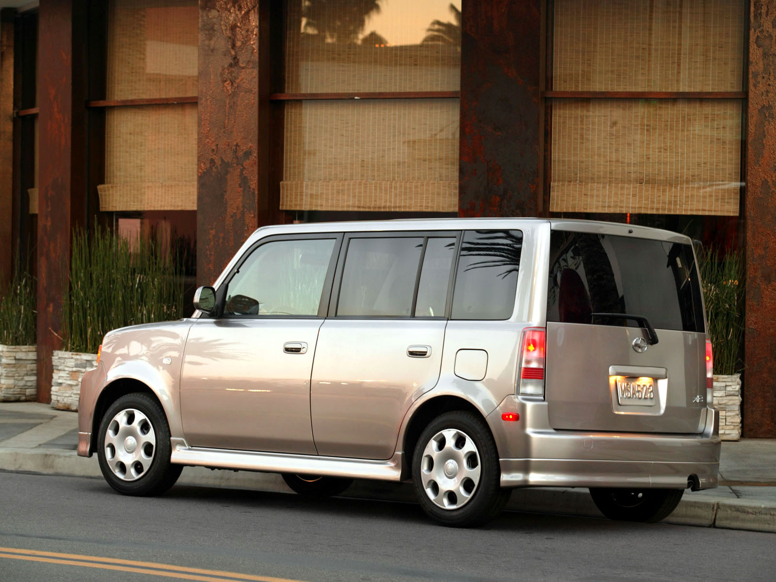 XB Toyota 2004