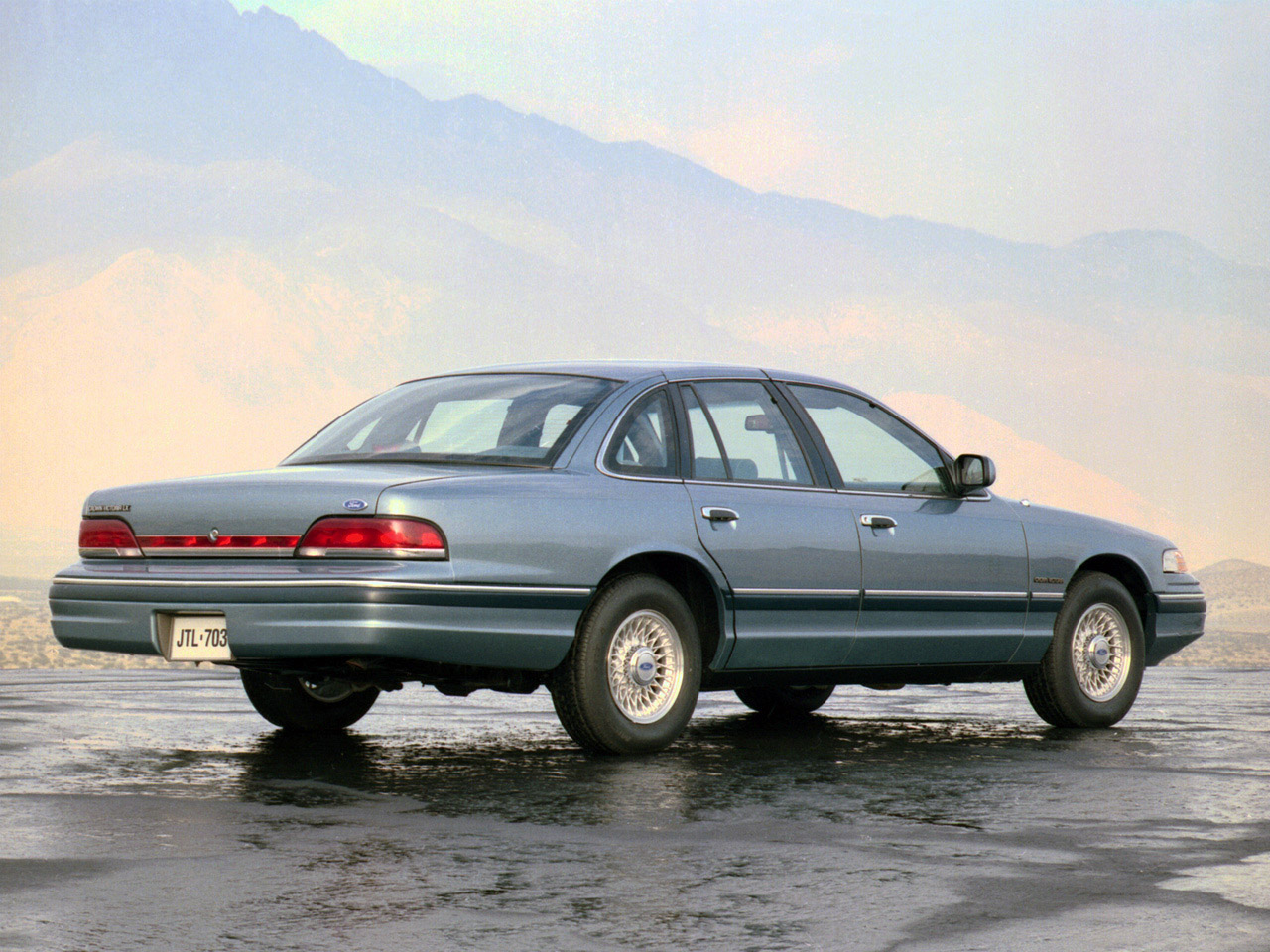 ford crown victoria 1992