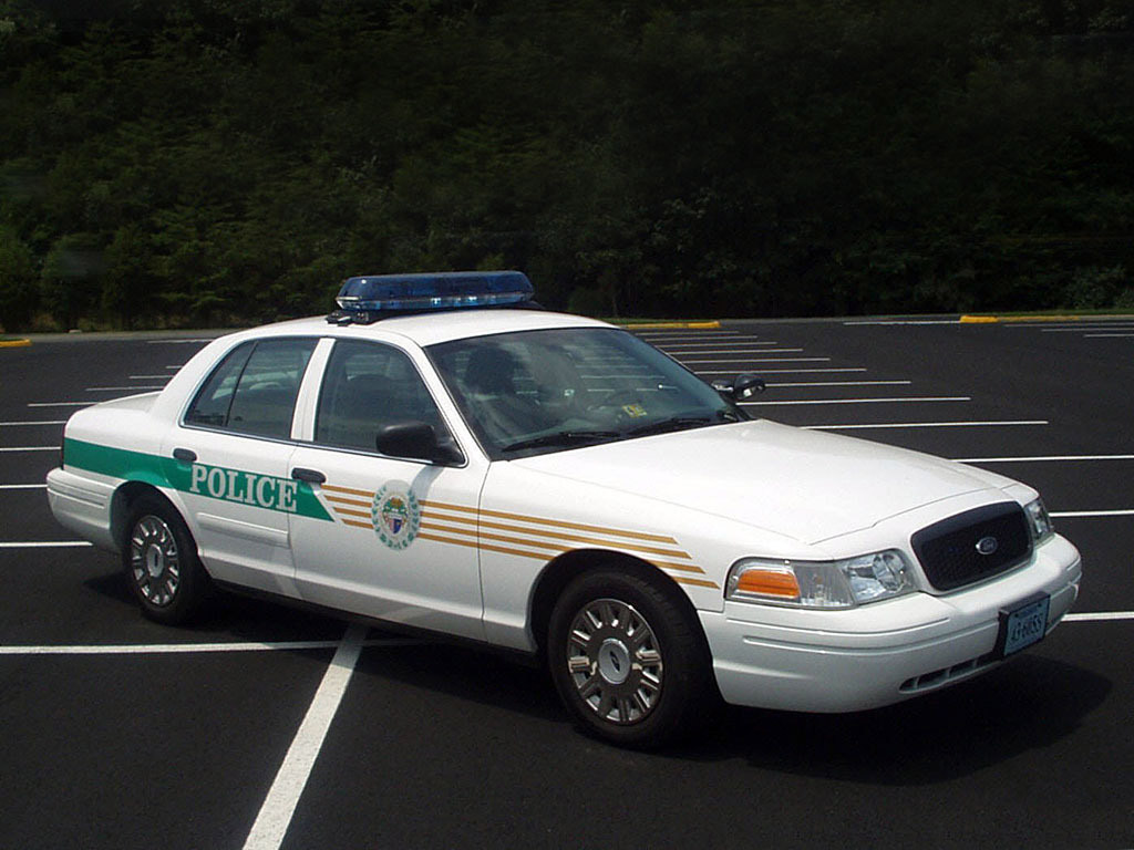 Ford Crown Victoria — Wikipédia