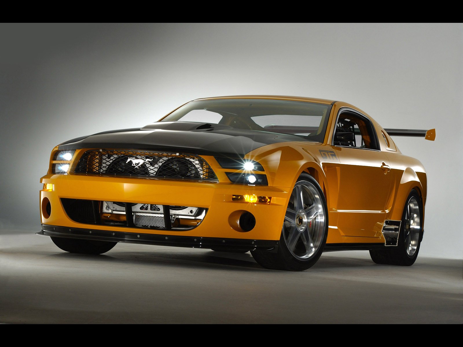 2004 Ford Mustang GT R Concept