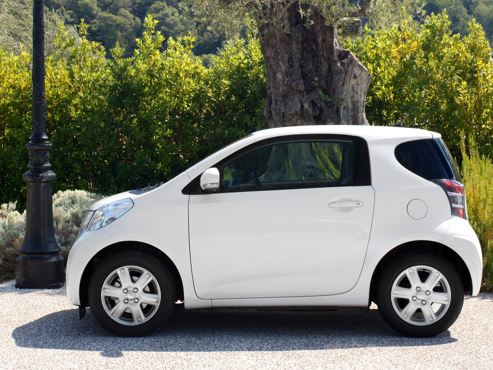 Toyota IQ 2009