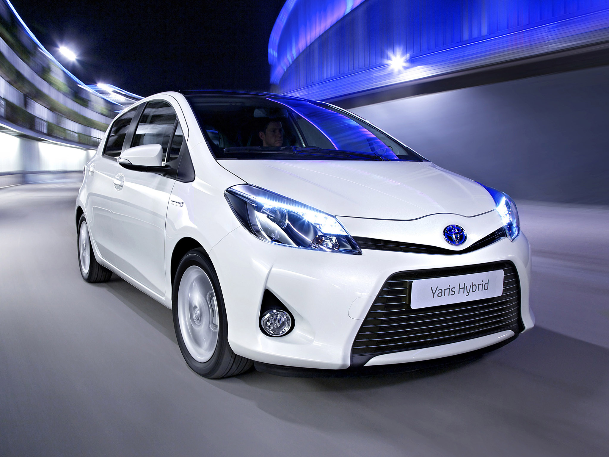 Car In Pictures – Car Photo Gallery » Toyota Yaris Hybrid 2012 Photo 11