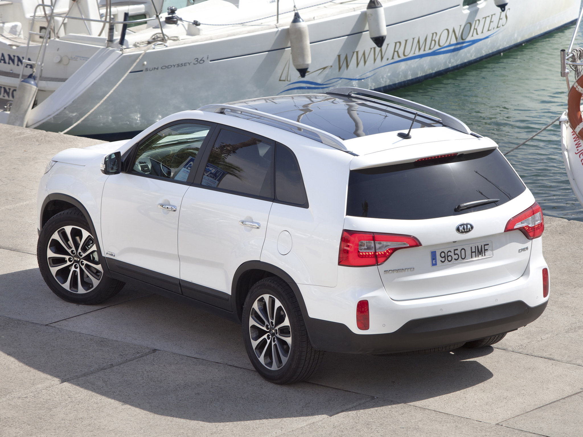 Kia Sorento 2013 белая